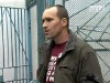 Выпив лишнего на свадьбе, мужчина порезал двоих гостей