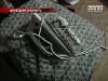 Бабусю та її онуку катували праскою за мобілку