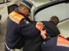 На Хмельниччині хлопець відібрав машину у таксиста, щоб покататись
