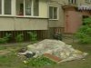 Киянин зарізав і викинув у вікно дружину