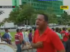 Запальних вболівальників депортують з Бразилії