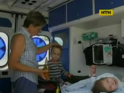 Викрадені в Луганську хворі малюки повернулися в Україну