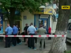Киянин через ревнощі вбив дівчину, а потім інсценував пограбування