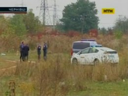 У Чернівцях в бур'яні знайшли мертвих безхатьків