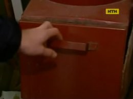 В Киеве женщина бросила живого младенца в мусоропровод