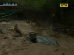 Повінь губить людей в Альпах