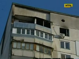 Киянка впала з балкону охопленої полум'ям квартири на 16 поверсі