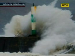 Потужний шторм у Великій Британії