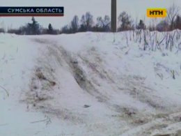 На Сумщине малыш на санках заехал под машину
