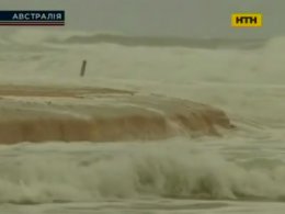 Циклони взяли у кліщі Австралію