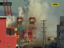 Порт Ванкувера эвакуировали из-за пожара