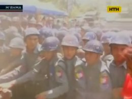 В Мьянме разогнали студенческую демонстрацию