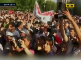 Вірменією шириться акція протесту