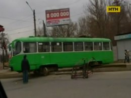 В Харькове изношенные трамваи сходят с рельсов