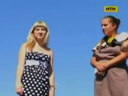 Молоденькі дівчата з Сумщини врятували стрибуна-невдаху з води