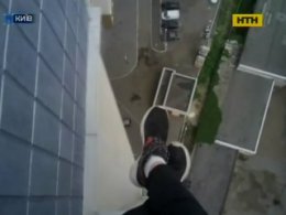 Ризиковане селфі вбило столичну школярку