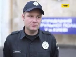 У Києві п'яна компанія погрожувала поліцейським