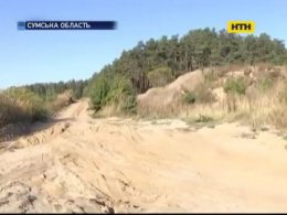 На Сумщині чоловіка засипало піском в кар'єрі