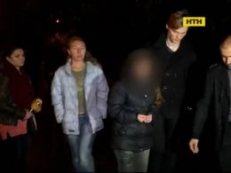 Мамаша, в якої львівські полісмени вилучили дітей, продовжує пиячити