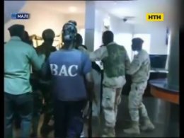 Террористы Аль-Каиды захватили заложников в столице Мали