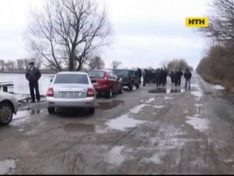 На Сумщині орендар водойми воює з рибалками