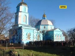 Не по-божески - противостояние вокруг храма в Ровенской области продолжается