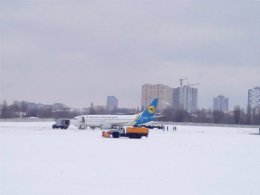 Жуляни паралізовано через аварійну посадку Боїнга