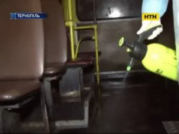 В Тернополе дезинфицируют транспорт, чтобы остановить распространение гриппа