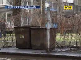 У Кривому Розі розшукують жінку, котра вбила та викинула на смітник немовля