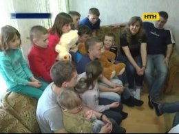 Супруги из Ровно усыновили 11 осиротевших детей