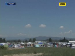 Головний "зал очікування" мігрантів в Греції спорожнів