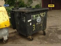 Киевлянка выбросила новорожденного в мусорный бак