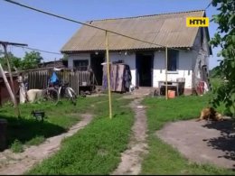 На Черкащині пенсіонер на очах у маленької онуки зарізав свого зятя