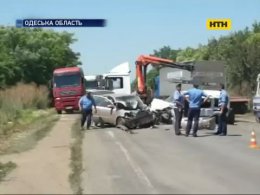 На трасі Одеса-Рені Опель протаранив автобуса з пенсіонерами