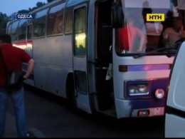 Автомайдан не пустил автобусы с паломниками в Киев