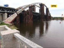 Столичный "мост смерти", как магнит, притягивает подростков