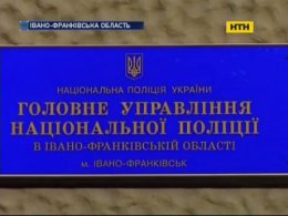 На Прикарпатті учень накинувся з ножем на вчительку