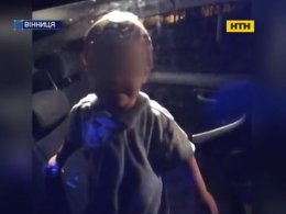 У Вінниці залишений без нагляду малюк блукав посеред ночі вулицями