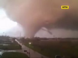 Руйнівний торнадо пронісся над італійською столицею