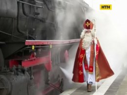 Святий Микола на чарівному потязі рушив вітати дітей у Німеччині