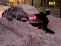 США й Канада завмерли в снігових заметах