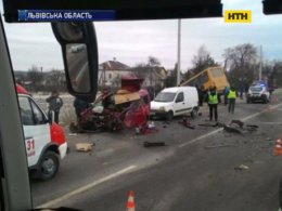 На Львовщине произошла смертельная авария с участием общественного транспорта