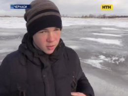 Черкаський школяр врятував двох дівчаток з полону криги