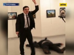 В Анкарі застрелили посла Росії в Туреччині Андрія Карлова