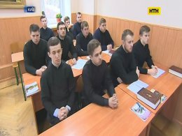 Українська православна церква запровадила курс військового капеланства для студентів семінарій