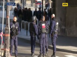 Исламисты совершили нападение в Лувре