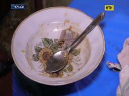 В Черкассах мать на двое суток оставила запертыми троих малышей