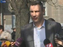 Віталій Кличко промоніторив ситуацію з дорогами у столиці і пообіцяв виправити
