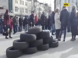 Учасники протесту проти розгону блокади Донбасу паралізували рух у Вінниці