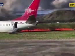 У Перу під час аварійної посадки спалахнув пасажирський літак